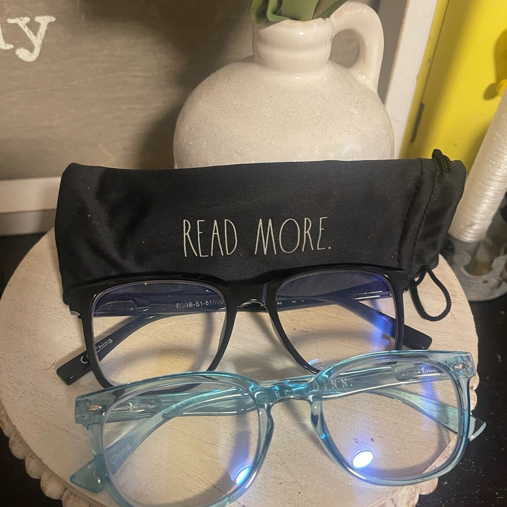 Rae Dunn Black and Blue Glasses Set